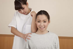 肩こり施術写真