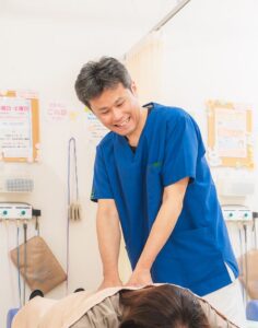 とろっこ整骨院院長　山岸先生